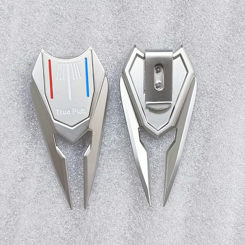

1PCS Golf Ball Marker & Divot Tool – 3-in-1 Multifunctional Green Repair Tool with Red, White & Blue Coin Design