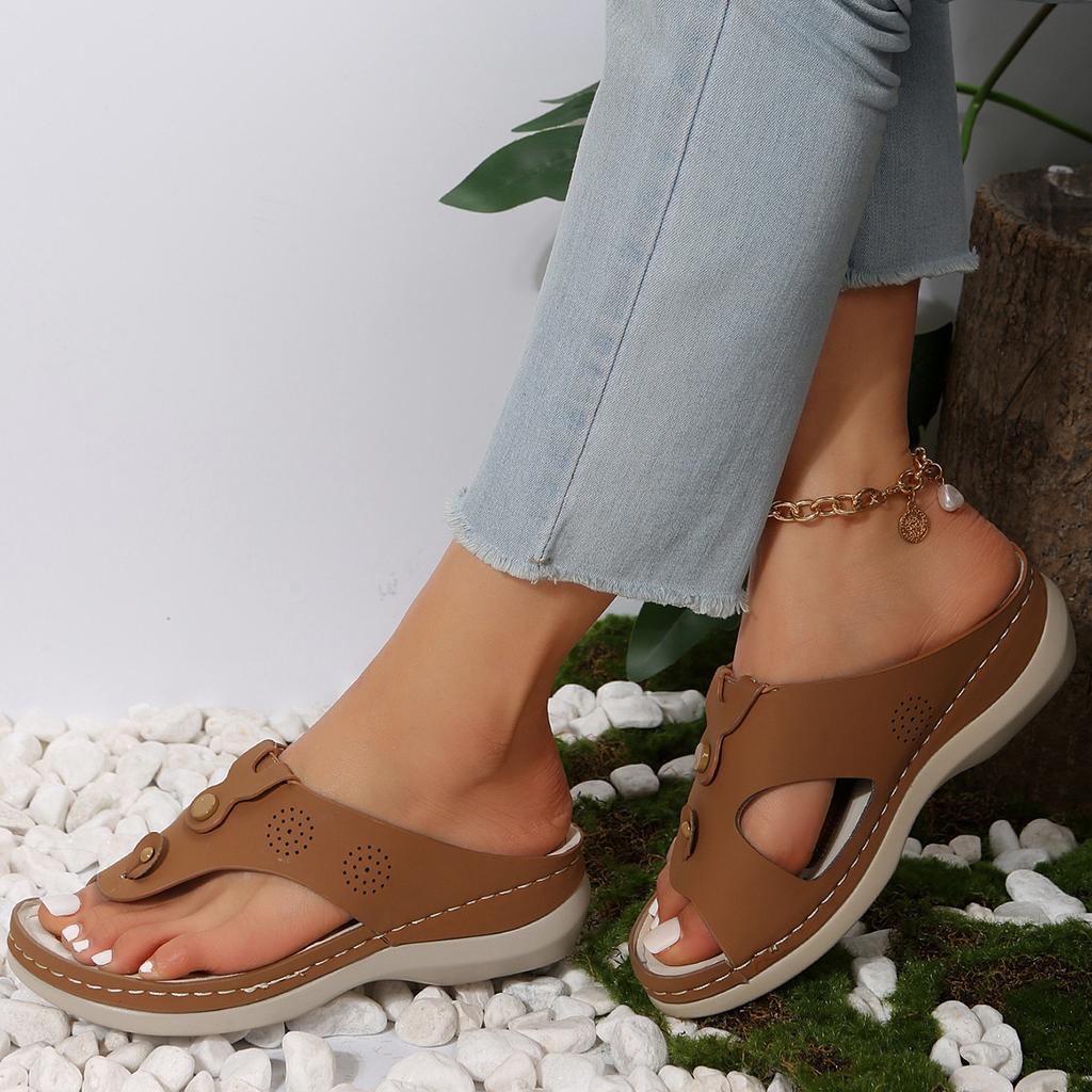 European and American style toe casual large size shoes women wear slope heel flat bottom beach cool slippers women spot