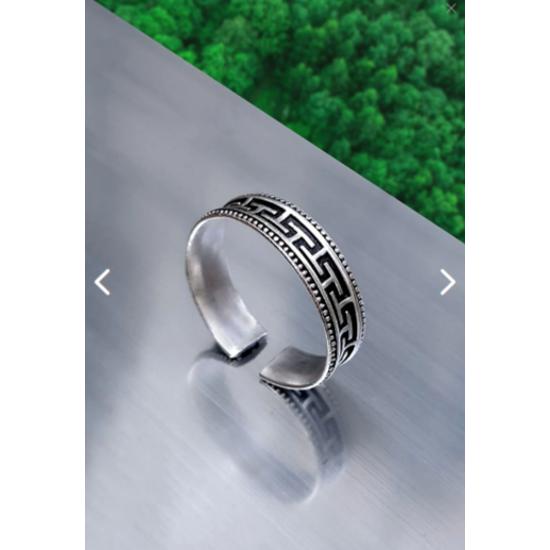 Unisex Versilbertes Dreiecksmuster Labyrinth Caesar Blütenblatt Modell Ehering Verstellbares Ringset