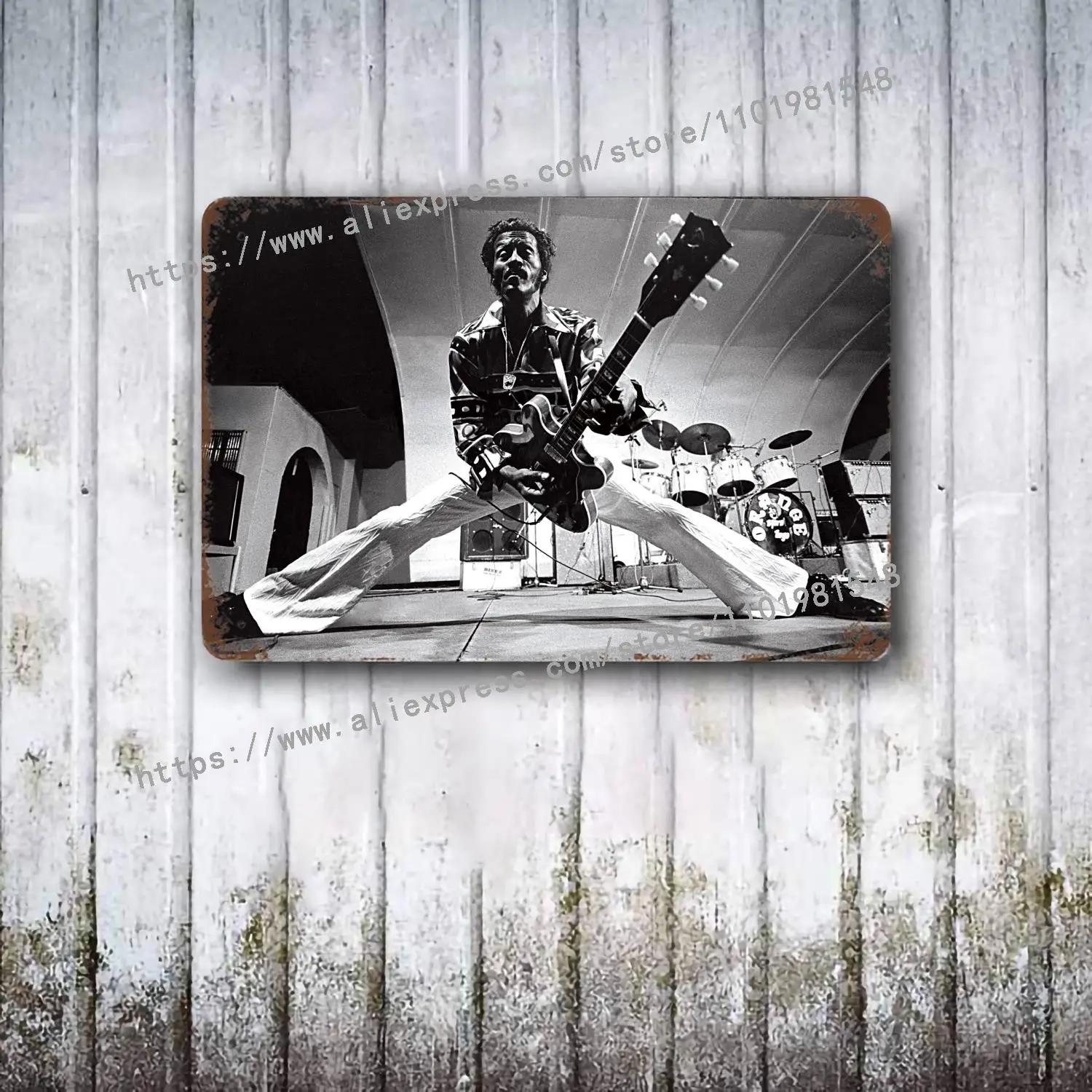 

Chuck Berry Band metal Decor Poster Vintage Tin Sign Metal Sign Decorative Plaque for Pub Bar Man Cave Club Wall Decoration 20x30cm（7.8x11.8inch）