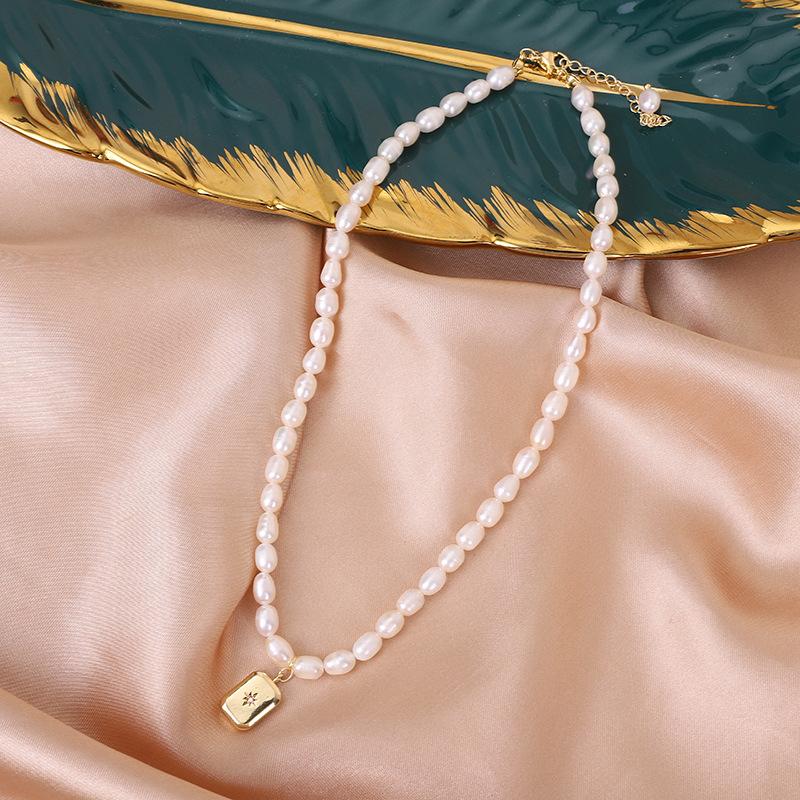 Natural freshwater pearl necklace, star heart pendant, pearl necklace, niche design, high-end sweater chain.