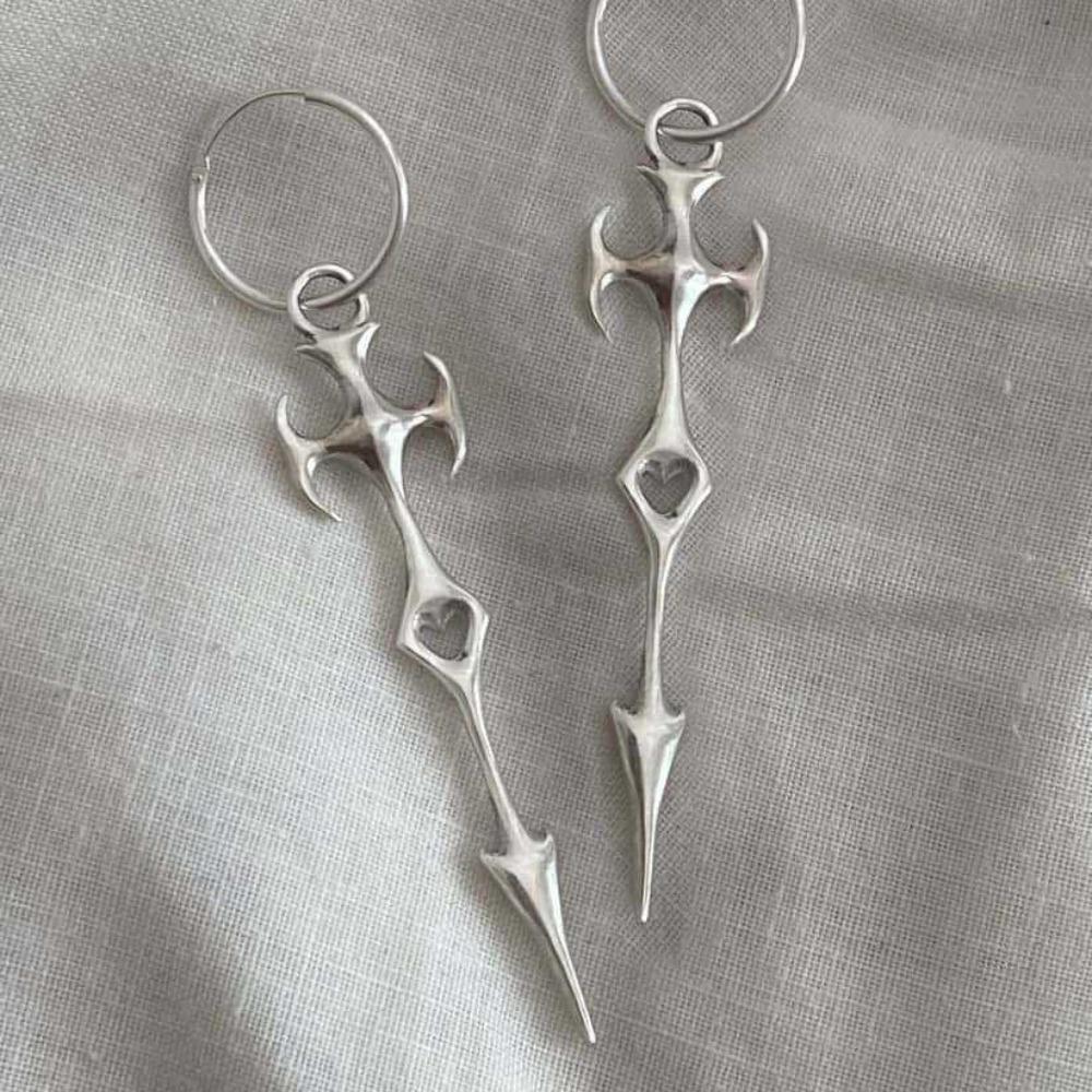 Gothic Punk Sliver Color Thorns Cross Hollowed-Out Heart Shape Sharp Spikes Dangle Earrings for Women Men Hip-hop Couple Jewelry