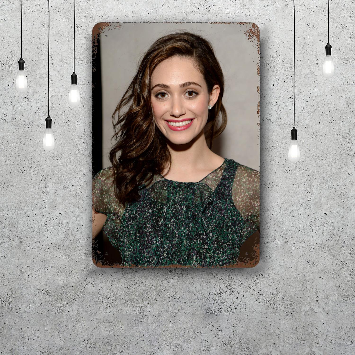 

emmy rossum actor Vintage Metal Tin Signs Posters Decor Retro Metal Plaque Wall Art Decor for Garage Bar 20x30cm（7.8x11.8inch）