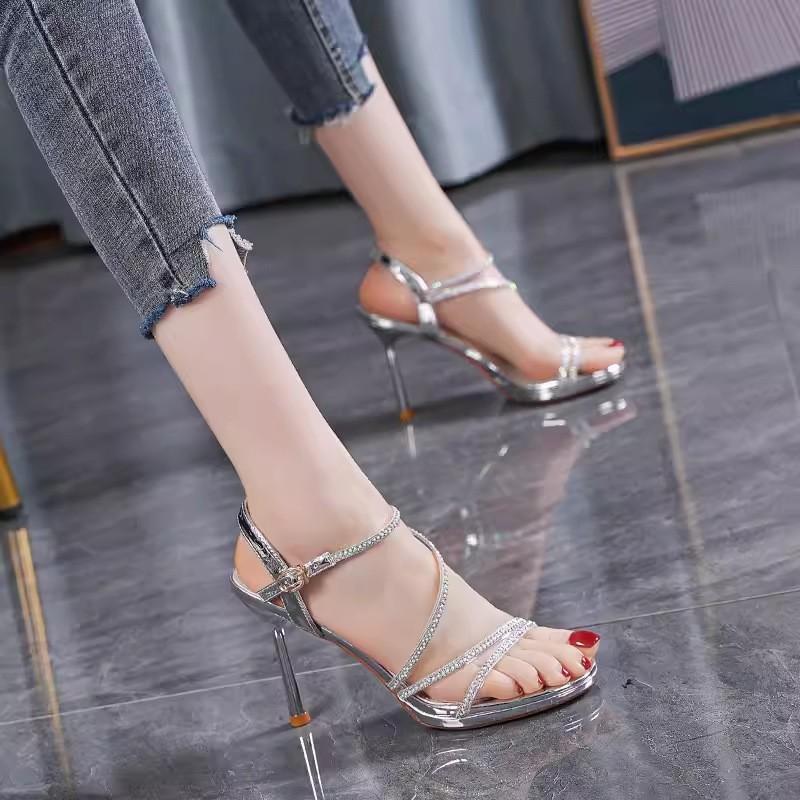 

Korean version of sexy rhinestone stiletto high heels women s summer 2025 new fairy style one-word buckle temperament sandals 39 серебряный