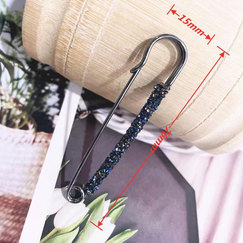 Waist-Slimming & Anti-Exposure Brooch Pin – Clothing Accessory for Secure Fit