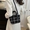 Karierte Woll-Trend 2025 neue lässige Herbst- und Winter-einfache Mode tragbare Tragetasche mit großem Fassungsvermögen