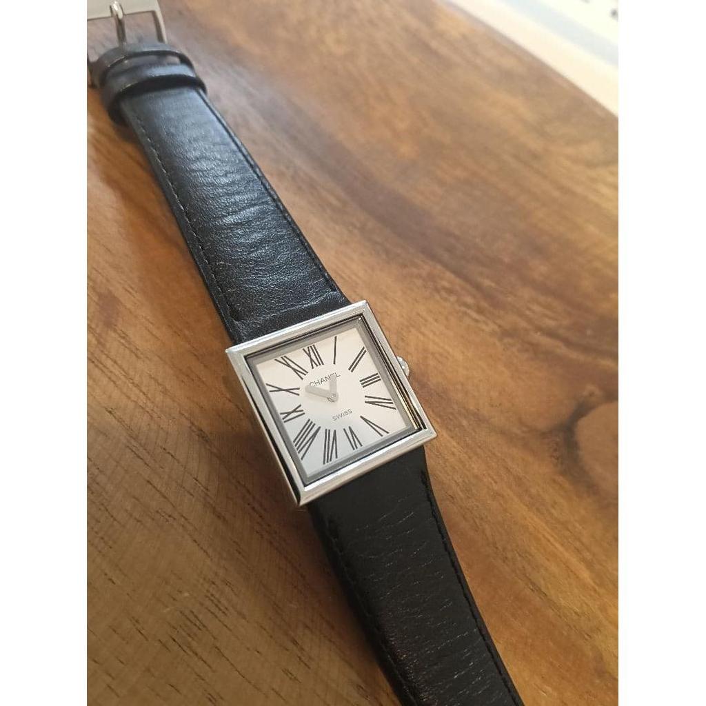Used CHANEL Mademoiselle Quartz