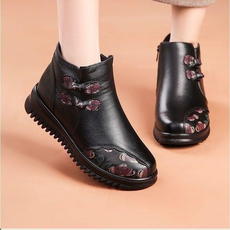 Medium leather boots winter new velvet non-slip flat-soled short boots thickened warm old lady cotton shoes