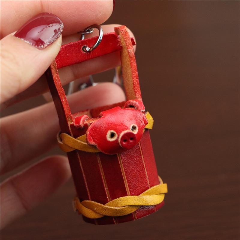 First Layer Cowhide Koala Bucket Keychain Pendant, Locomotive Car Key Chain Accessories, Bag Pendant, Cute Trendy Ride