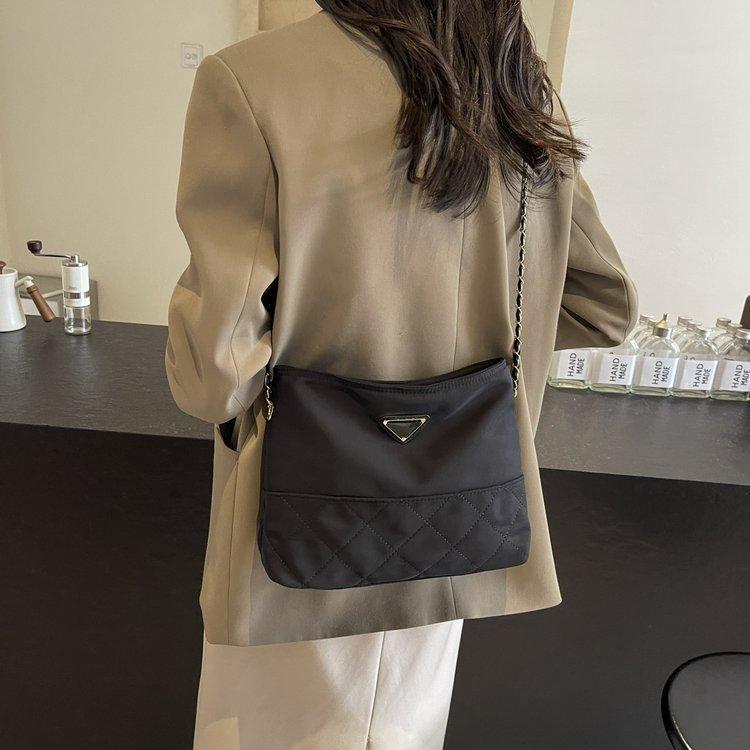 Spring and Summer Nylon Fashion Flow Personality Shake Fast Real Shot Practical Single Shoulder Oblique Span Women's Bag