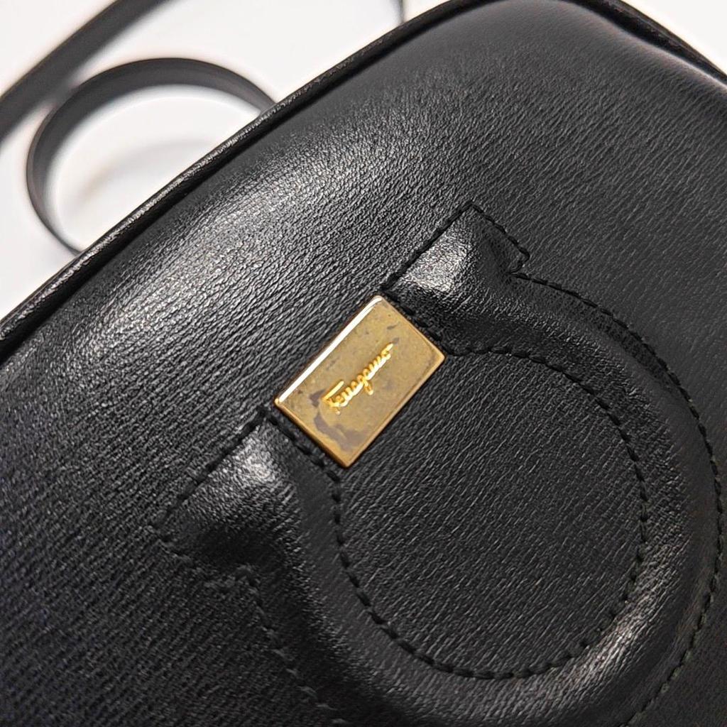 [Pre-Owned] Black Leather Large Shoulder Bag - Very Good #18ZNHFS