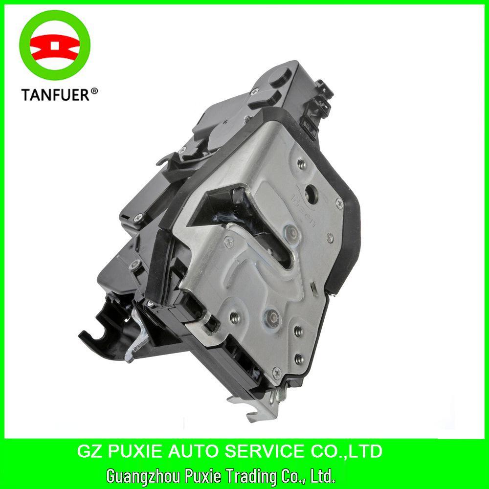 Actuator/Ansamblu Blocare Ușă Spate Dreapta pentru BMW E46 (51227011246)