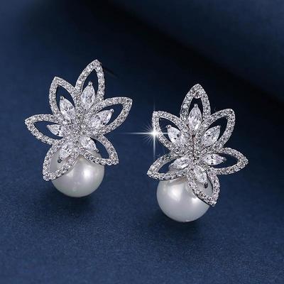 S925 Gem Flower Metal Stud Earrings with Pearl Detailing - Sweet and Elegant Women's Jewelry
