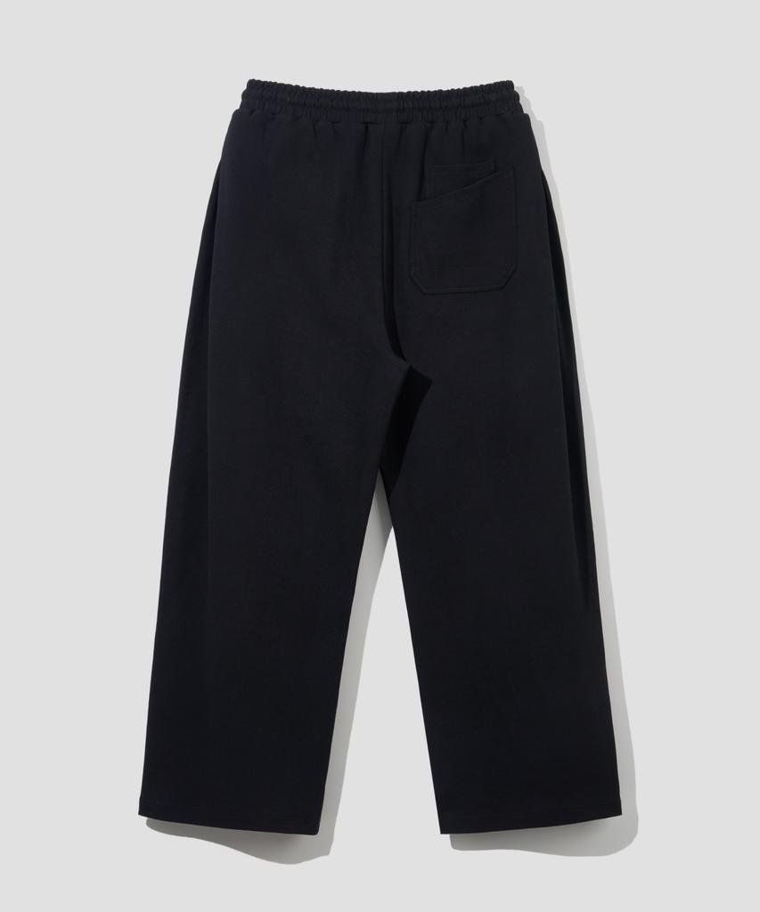 AGOD Side Pleat Curved Sweatpants [Black]