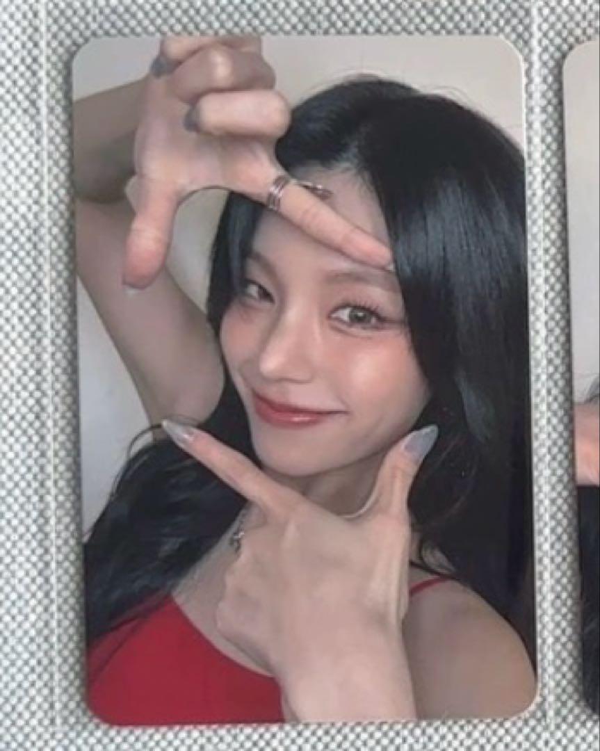 

[USED] itzy Yeji Air BDM Autograph Session Limited Trading Card D