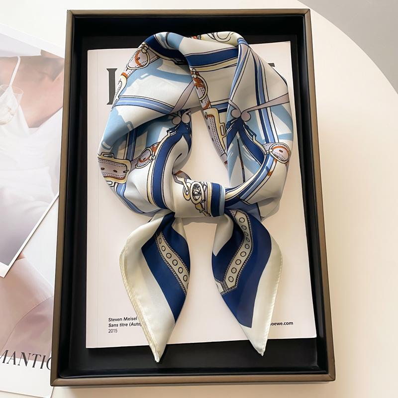 

Роскошный квадратный шарф с шелковистым ощущением для женщин, с принтом кареты, атласный шейный платок, весенняя повязка для волос, фуляр, бандана, эшарп, галстук, шаль, накидка One Size