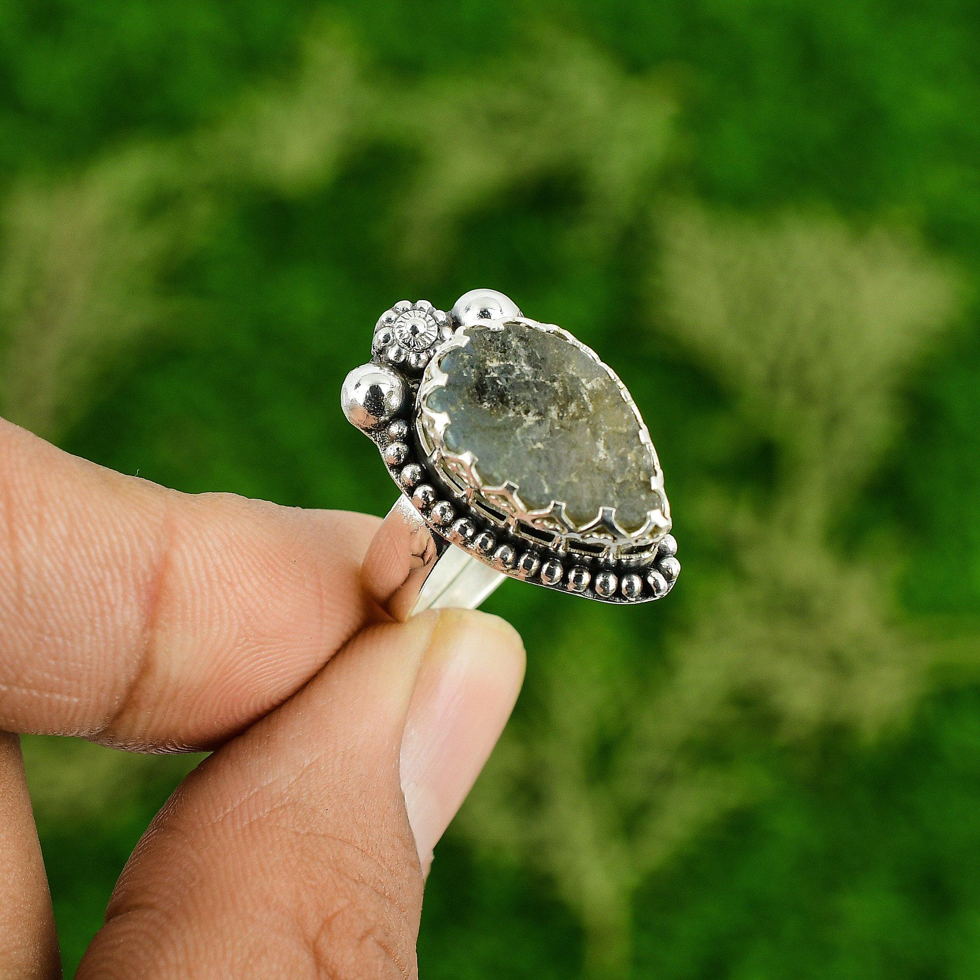 

Подарок для нее Серебро 925 пробы Натуральный лабрадорит Необработанный Штабелируемое Регулируемое кольцо Adjustable