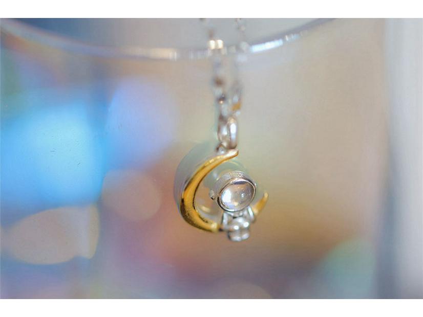 Gold-Plated Sterling Silver Moon Astronaut Necklace - Fashionable, Versatile, Aesthetic Clavicle Chain for Women