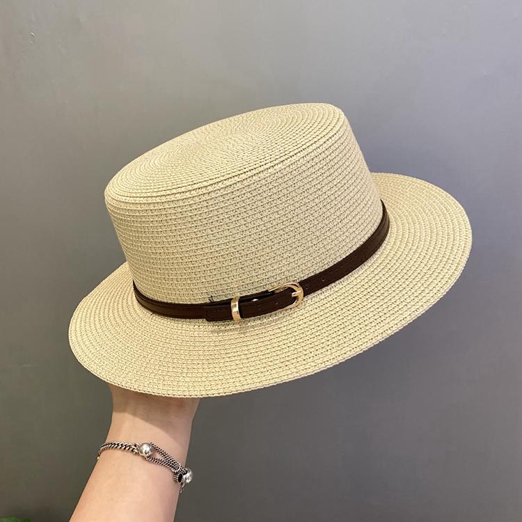 Spring and summer sunshade sunscreen straw hat women's fashion versatile belt buckle top hat British retro style small brim flat top hat