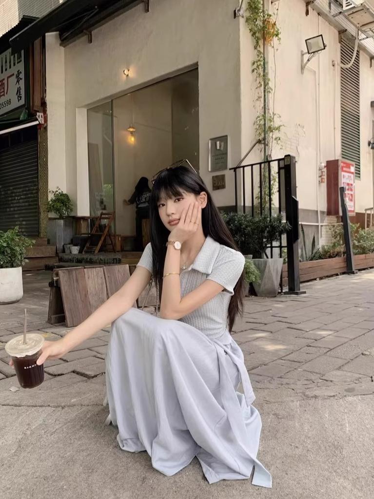 Cake-cutting Small Woman Summer Temperament Design Sense Beautiful Dress Blue Generous Short-sleeved Skirt