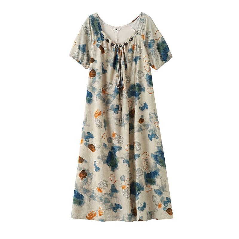 Aceasta este o rochie nouă de vară pentru femei plus-size cu un imprimeu în relief în stil chinezesc retro și un design elegant cu mărgele.