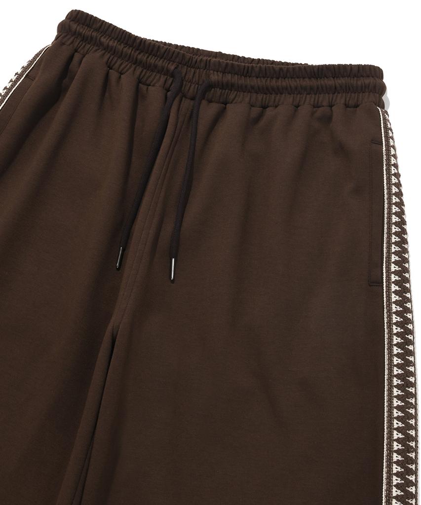 Nombeule Premium Side Embroidery Line Wide Track Pants [Brown]