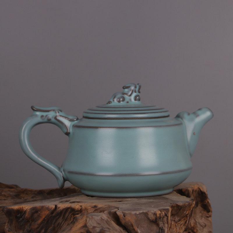 Antique-Style Porcelain Pot: Sky Blue Ru Kiln Glaze with Dragon Handle, Song Dynasty-Inspired, Collectible Piece