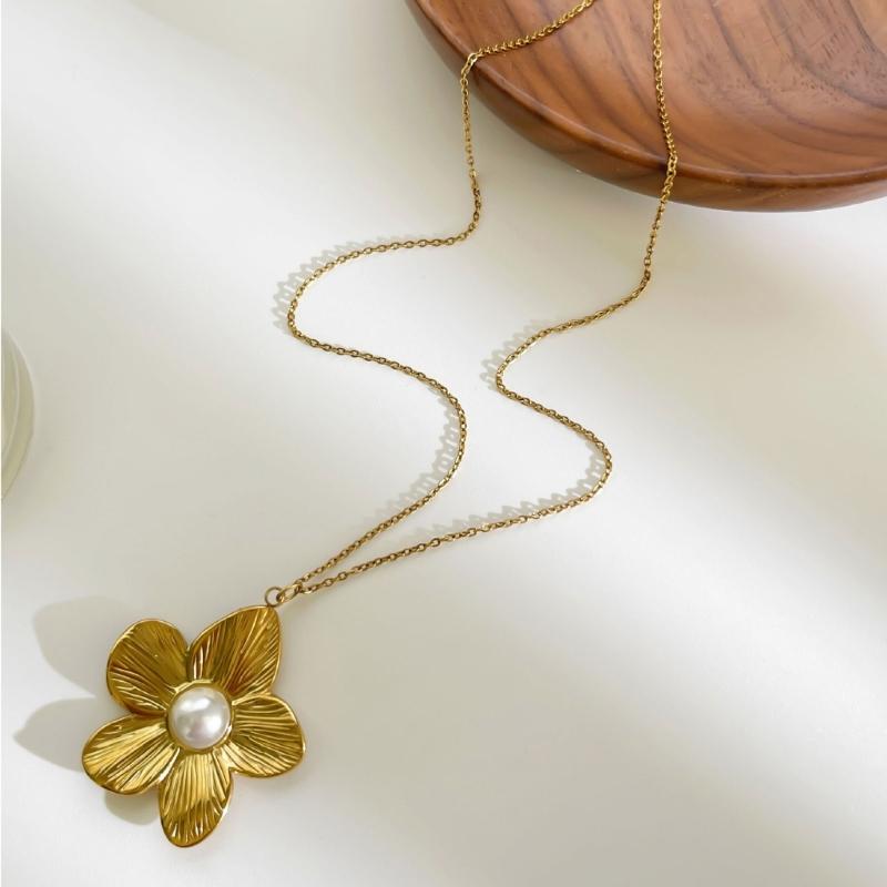 Chic Stackable Butterfly Floral Pendant Necklace Lightweight Stainless Steel Clavicle Chain Jewelry Gift For Her