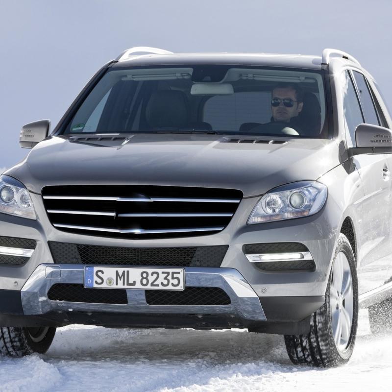 Car Hood Air Vent Front Bumper Radiator Grille Protector Covers Suitable for W166 ML X166 Class 2012-2015 1668800105