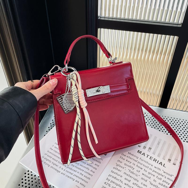 Premium sense niche bag women's spring and summer new fashion shoulder messenger bag portable backpack