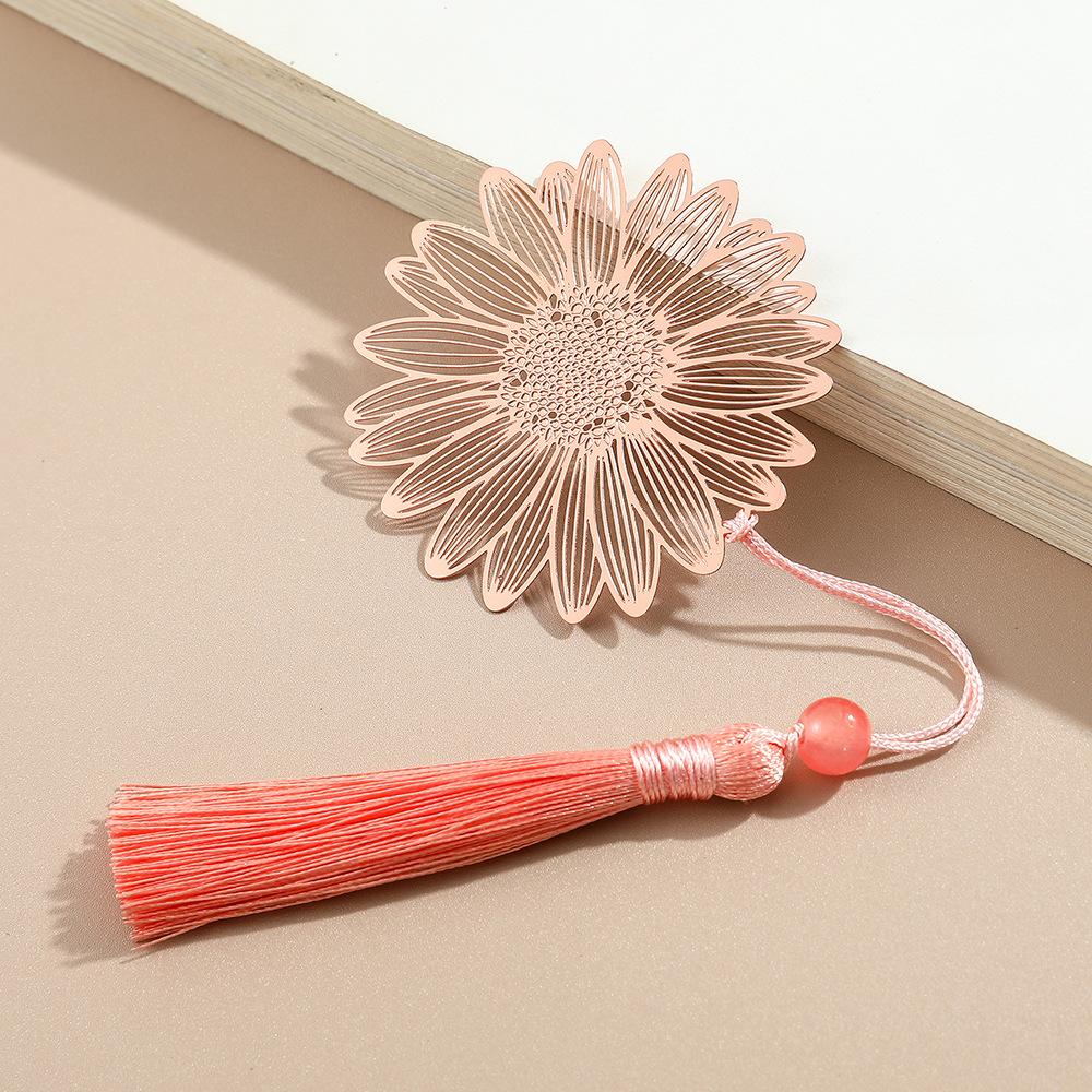 1Pc Golden Retro Art Metal Plant Vein Bookmark with Tassel Reading Book Accessories Index Tab Fringe Gift for Teachers Students