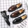 Fashion Business Dress Men Shoes Classic Formal Leather Shoes Men Slip-On Fashion Office Wedding Shoes Flats Pointed Toe Oxford Shoes