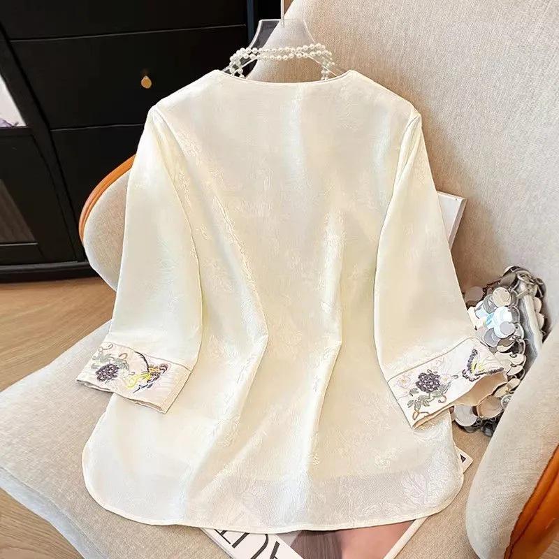 Modern Chinese Oblique Collar Jacquard Embroidered Women's Seven-Sleeve Shirt - Loose, Versatile Fit