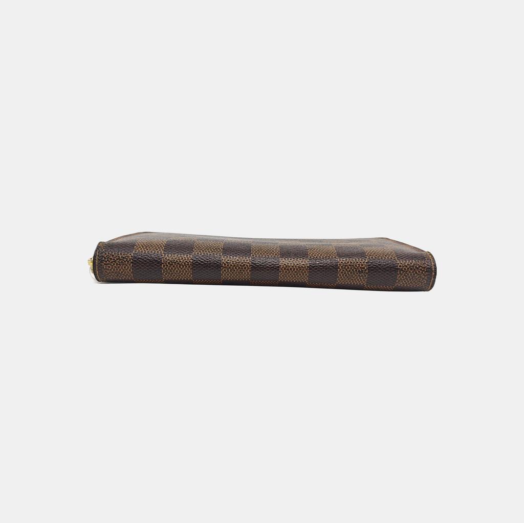 [Pre-Owned] Zippy Checkered Coated Canvas Wallet - Very Good #1FML7OS