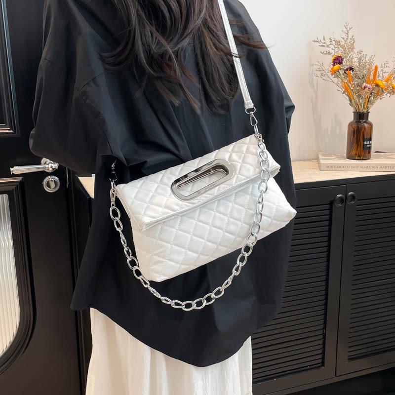 Niche light luxury folding handbag autumn and winter 2025 new fashion messenger bag high-end diamond chain underarm bag