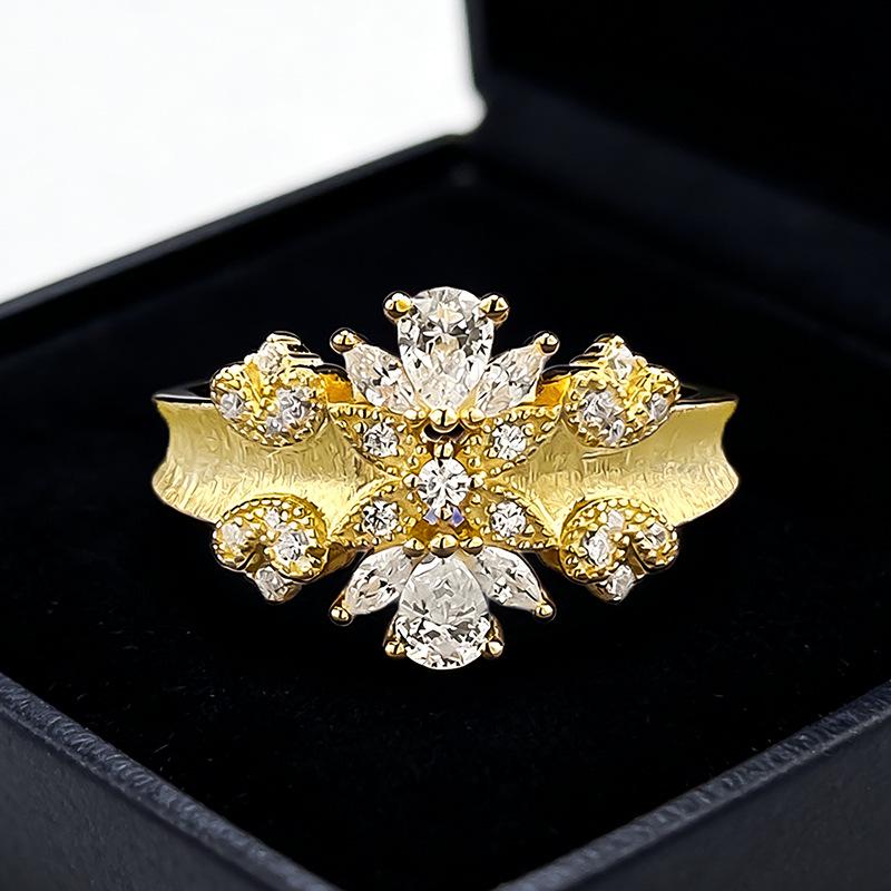 

Luoxi Temple Jewelry: S925 Sterling Silver Diamond Flower Ring - Elegant, Versatile, Women s High-End Design Size 9