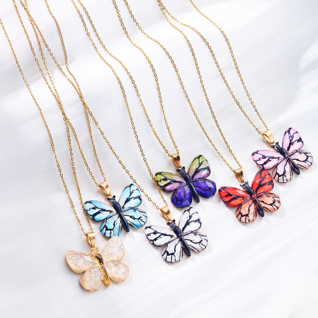 Simple Gold Color Stainless Steel Clavicle Necklace for Women Light Luxury Resin Butterfly Pendant Necklace Friendship Jewelry