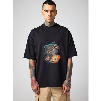 White Oversized T-Shirt with Abstract Tiger Print for Casual Wear