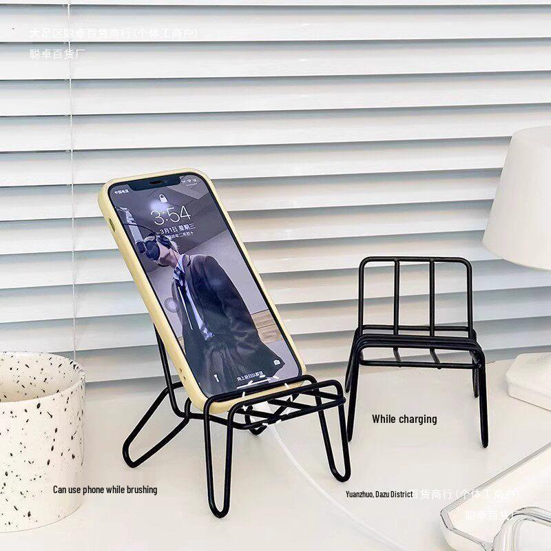 

Flat Bottom Single-Column Phone Stand for Binge-Watching