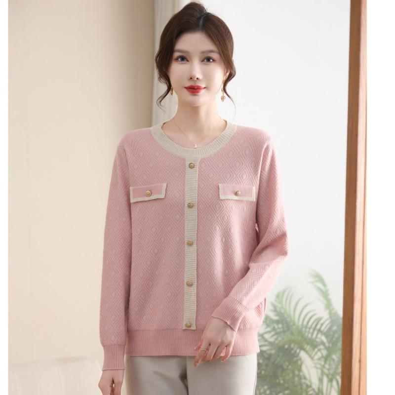 Chinese women's clothing middle-aged and elderly spring and autumn thin outer bottoming shirt new mother spring knitted top