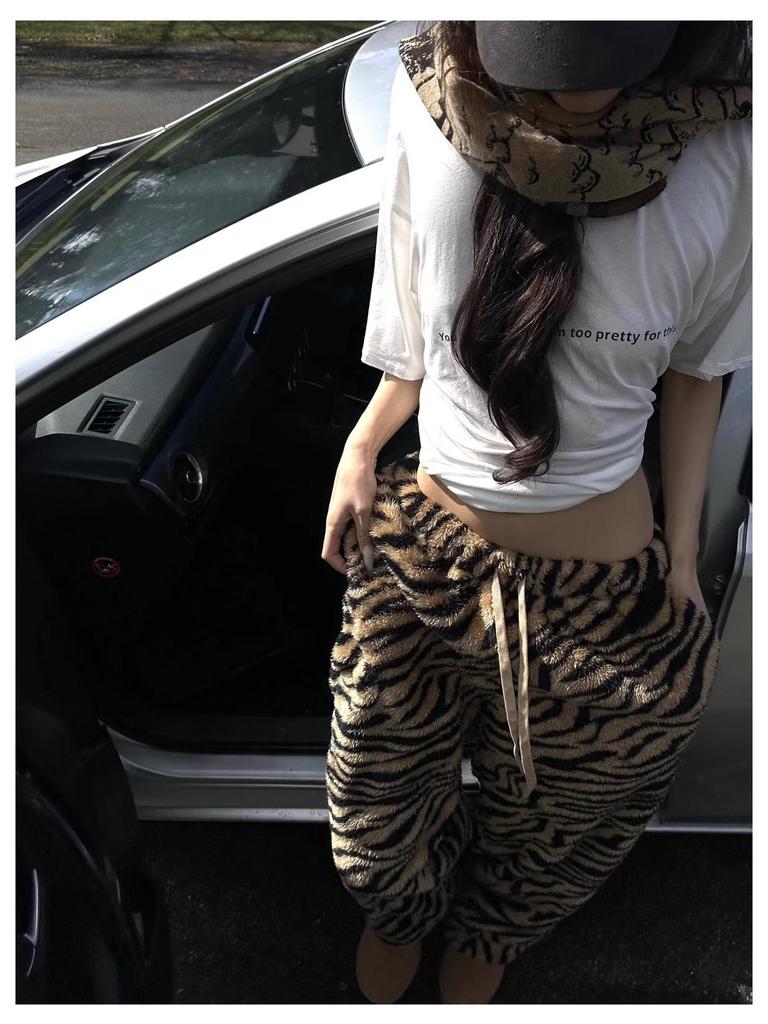 Korean INS Style Women's Soft Tiger Stripe Sweatpants - Cozy Winter Wear for Indoors & Outdoors