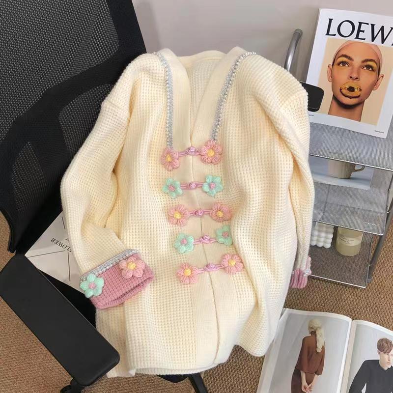 Sweet Three-dimensional Flower Button Sweater for Women's Spring Wear Lazy Style Loose Knit Cardigan