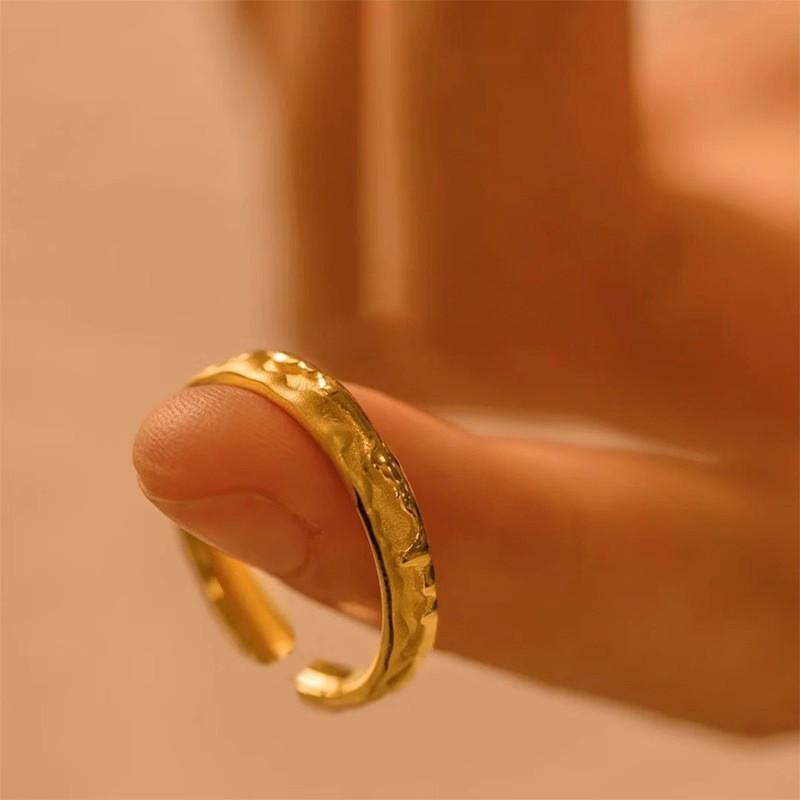 Contemporary Honey Jar Design Ring For Women Ideal For Fashionable And Trendy Looks