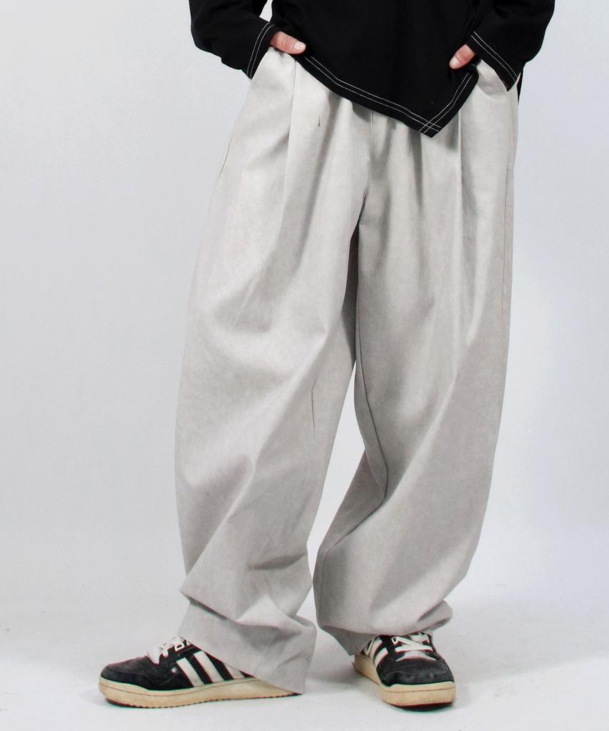 Deumakeu M Grunge Washing Side One Tuck Curved Wide Pants Gray