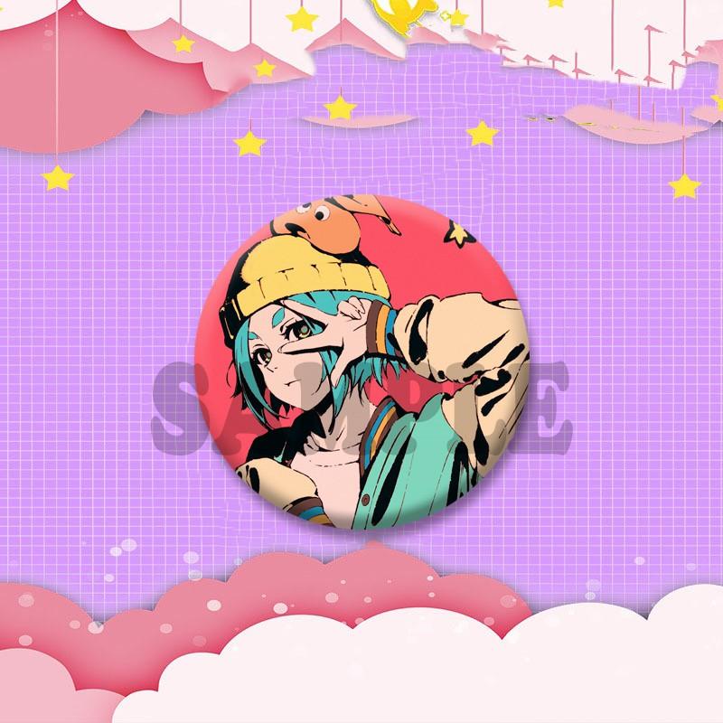 Cartoon Monogatari Series Badge Anime Hitagi Koyomi Araragi Lapel Pins Round Brooches for Bag Clothes Hat Decor Jewelry Gifts