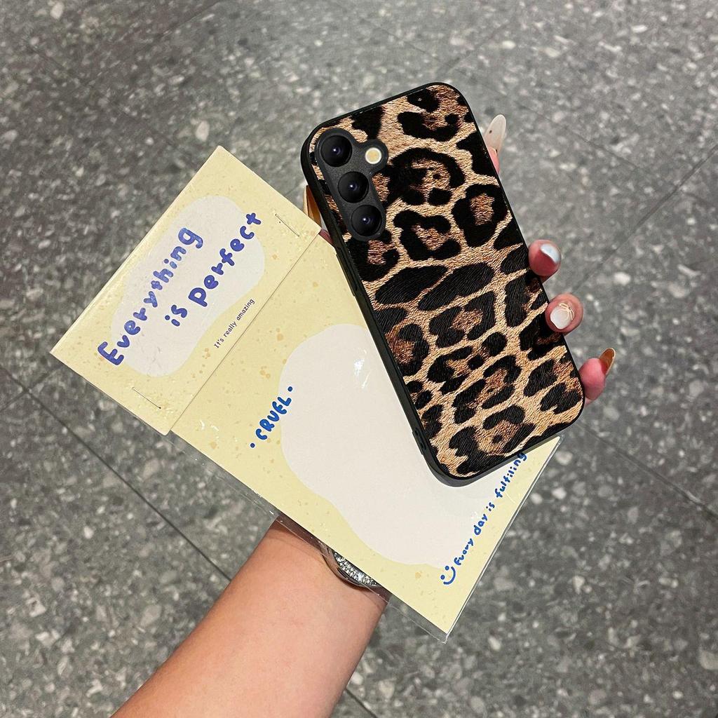 Samsung Galaxy S25 Ultra Leder Leopardenmuster Hülle - Retro Spicy Girl Design, Leichter Luxus