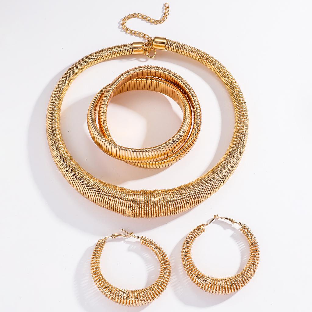 Exaggerated Metal Wind, Circle Collar, Personality Trend, Simple Geometric Temperament, High-End Sense Of Necklace, Women