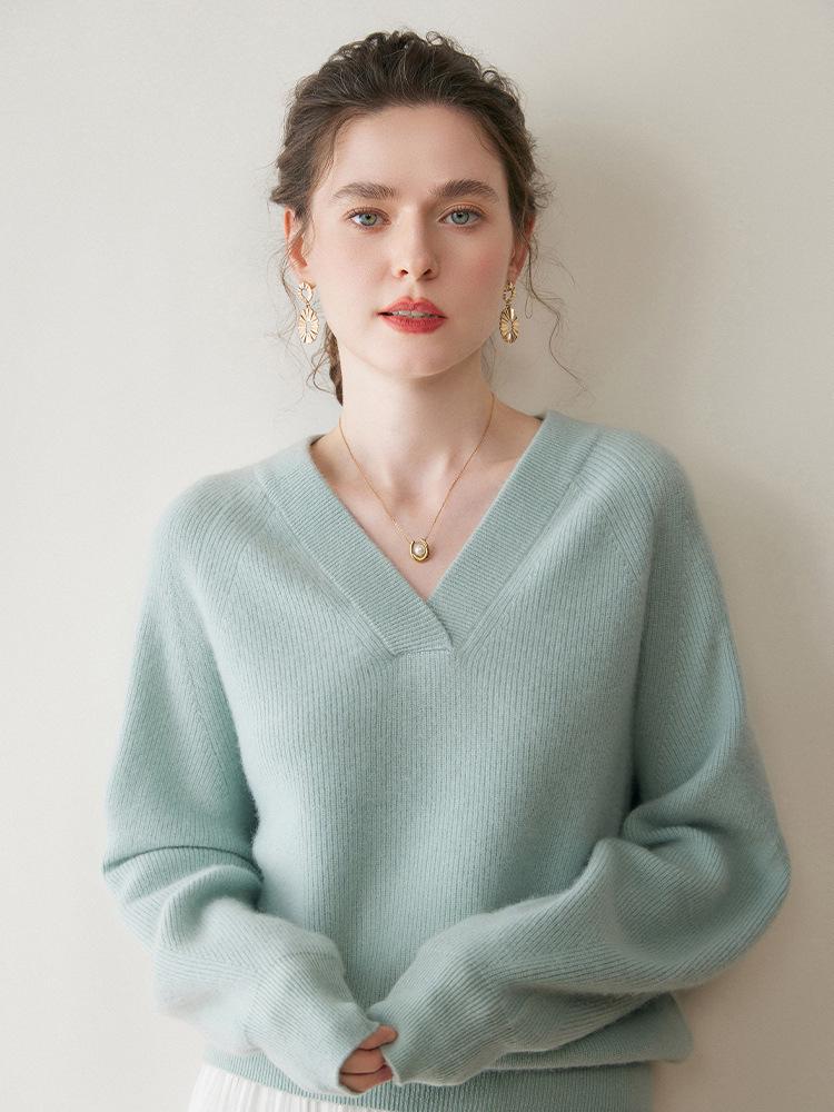 Women's Cashmere V-Neck Sweater - Thick, Loose, Solid Color for Autumn/Winter