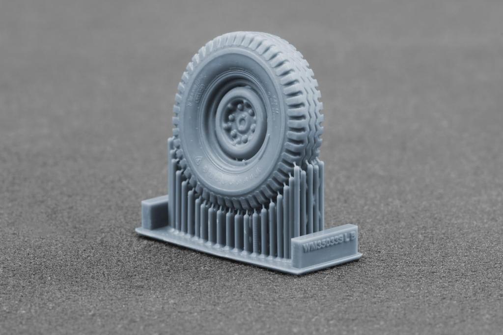 Modern Small Drive Military Spec Vehicle Wheel Set AK Plastic Model Parts SCXWM35033S Scale-X 1/35 Four-Wheel Weight-Deforming (5-Piece Set) (for