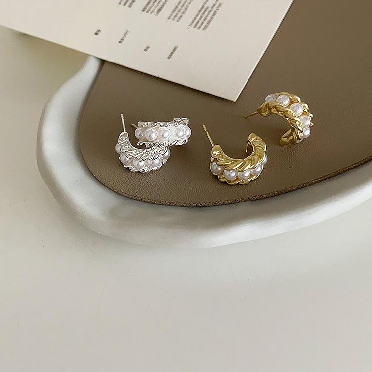 Matte Metal Twist Pearl Stud Earrings - Korean Retro Style for Women